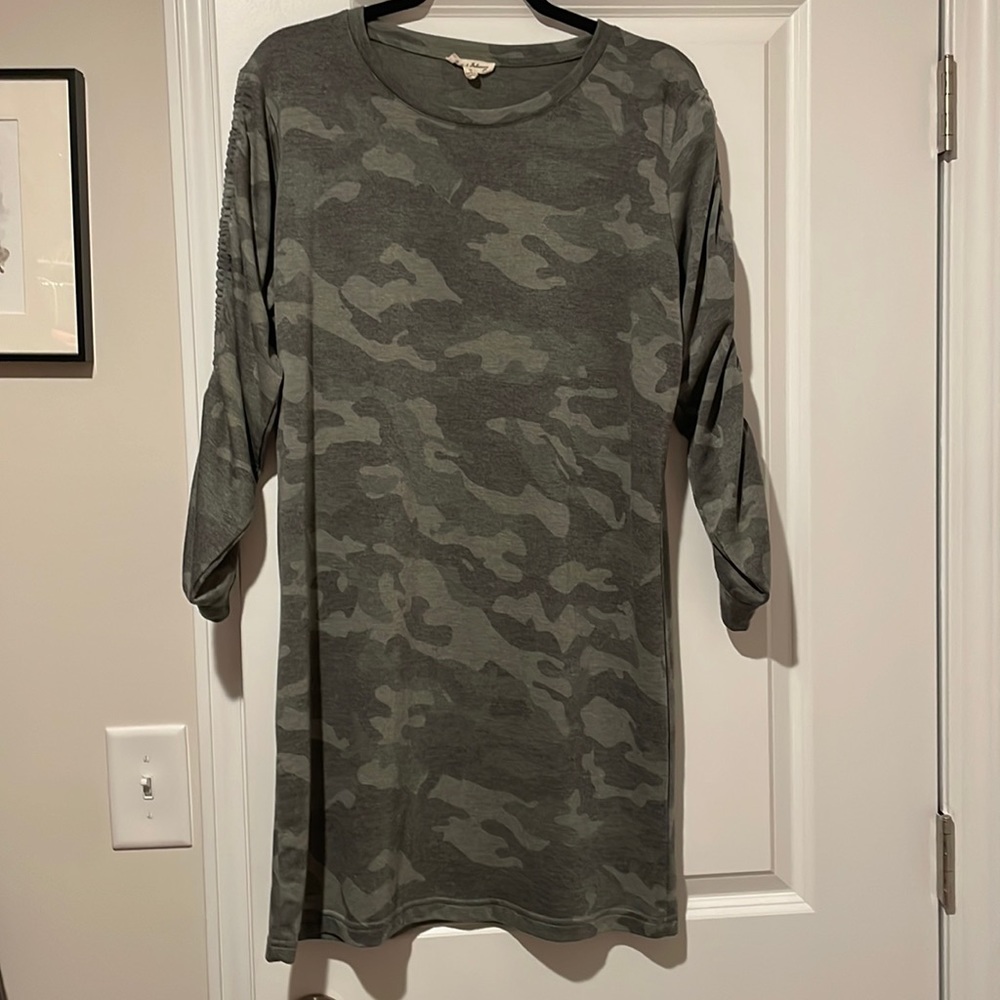 Jane & Delancey Casual Camo Dress. Women Size Medium.